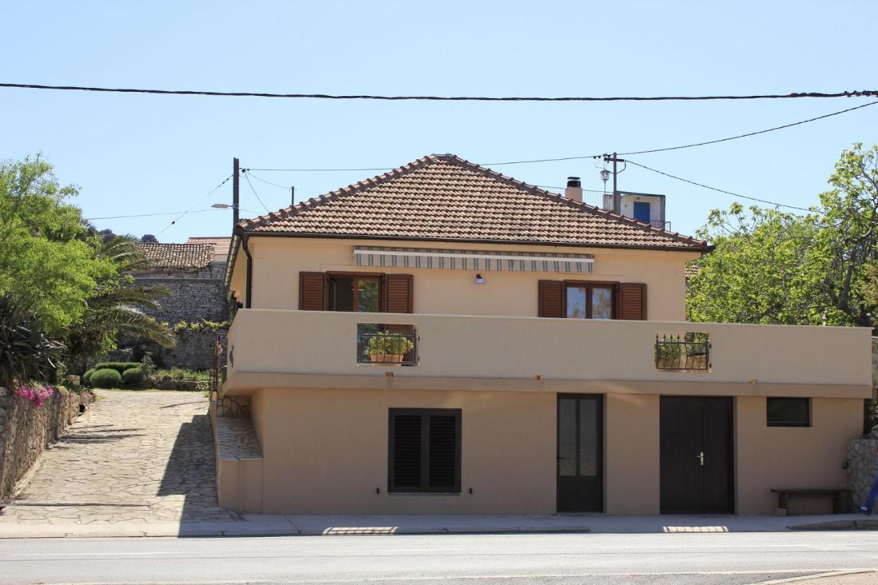 Marica Villa Tkon Bagian luar foto